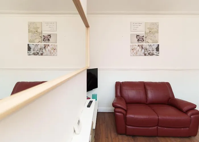 St Johns House Leeds (West Yorkshire)