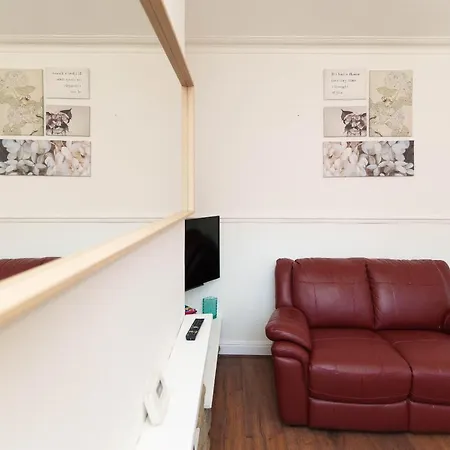 St Johns House Leeds (West Yorkshire)