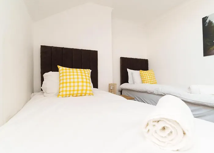 St Johns House * Leeds (West Yorkshire)